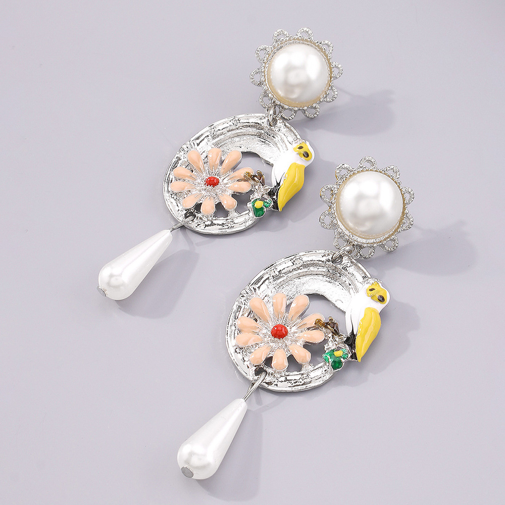 Baroque Alloy Oil Drop Flower Earrings display picture 4