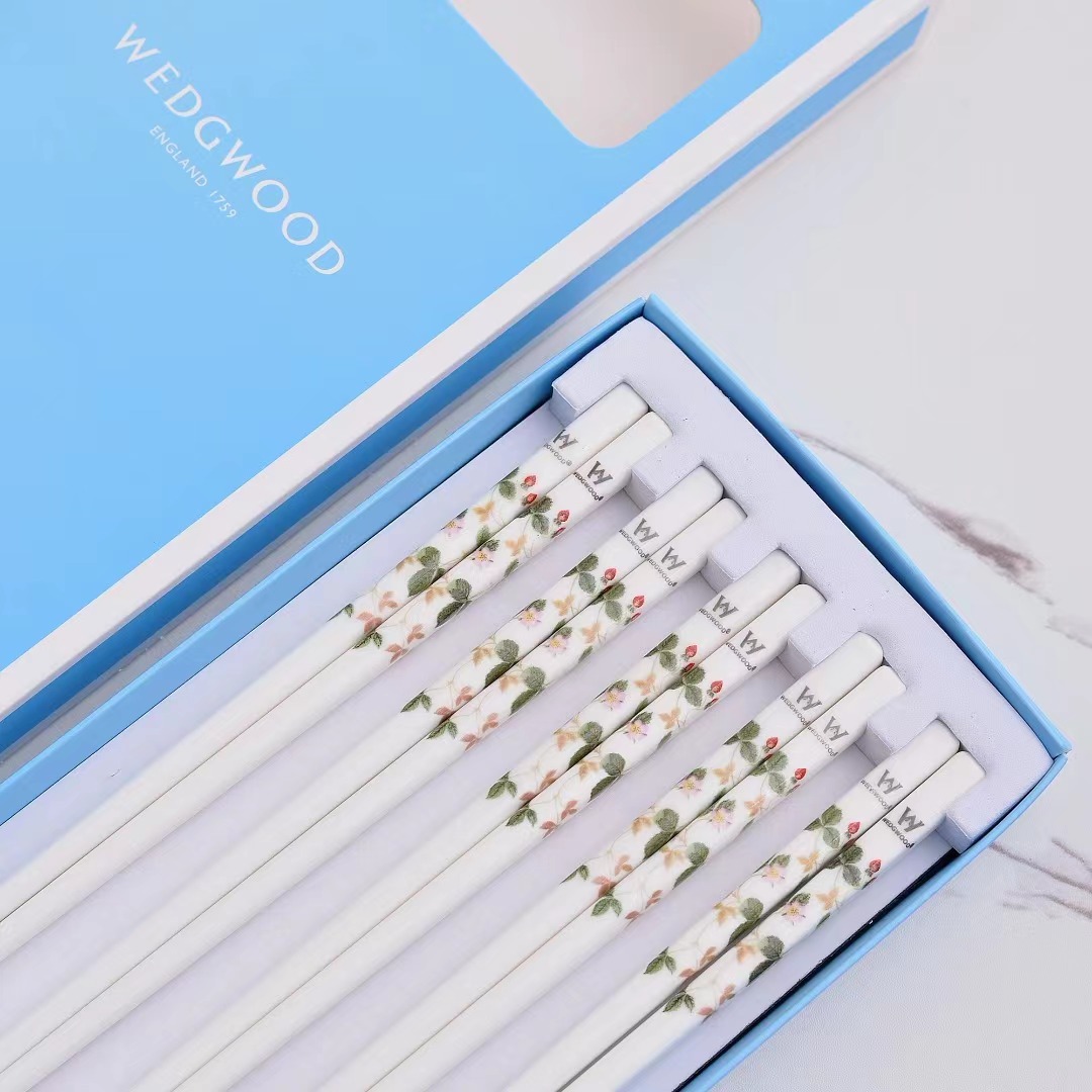 유럽 스타일의 뼈 중국 젓가락 미끄럼 방지 10 쌍 세트 가정용 환경 보호 고온 내성 식기 공공 젓가락 선물 도매