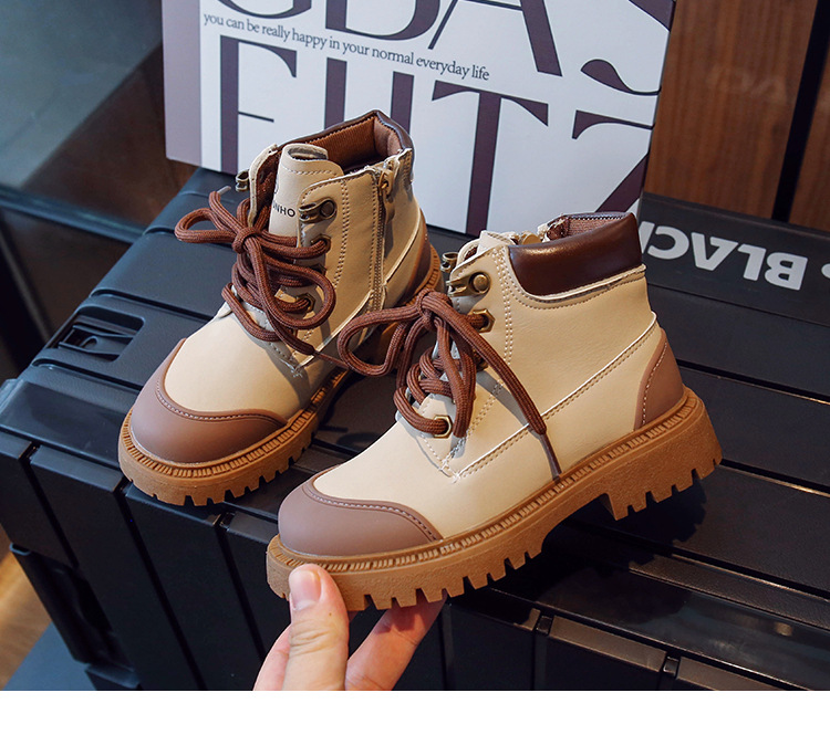 Barnens små gula stövlar 2023 höstnya pojkar engelska martinstövlar flickor korta stövlar enkla stövlar mellanstora_voghion.com