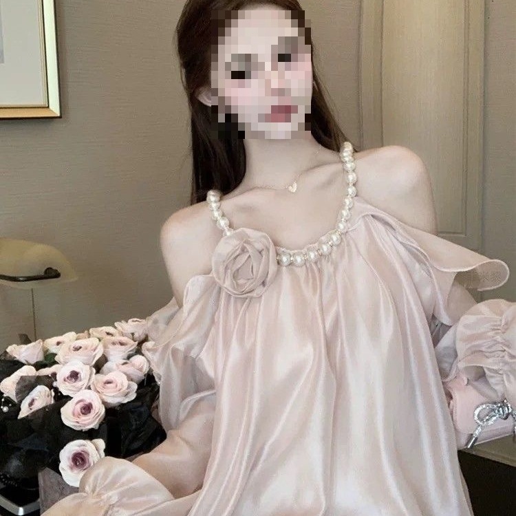 3D floral pearl halter neck off-shoulder shirt, super pretty and beautiful, 2025 French retro design.