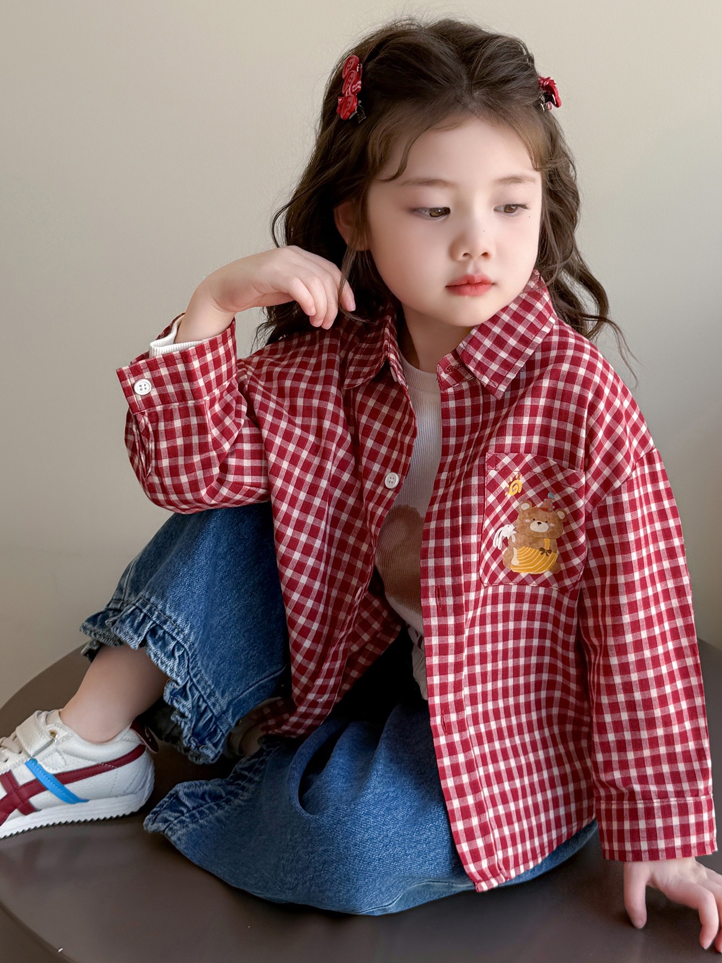 Camisas a cuadros de otoño de niñas 2025 nuevo estilo extranjero de moda bebé femenino chaqueta casual chaqueta de primavera y otoño