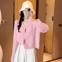 新款时尚短款毛衣外套纽扣糯爱心上衣洋气软针织开衫女秋冬季V领