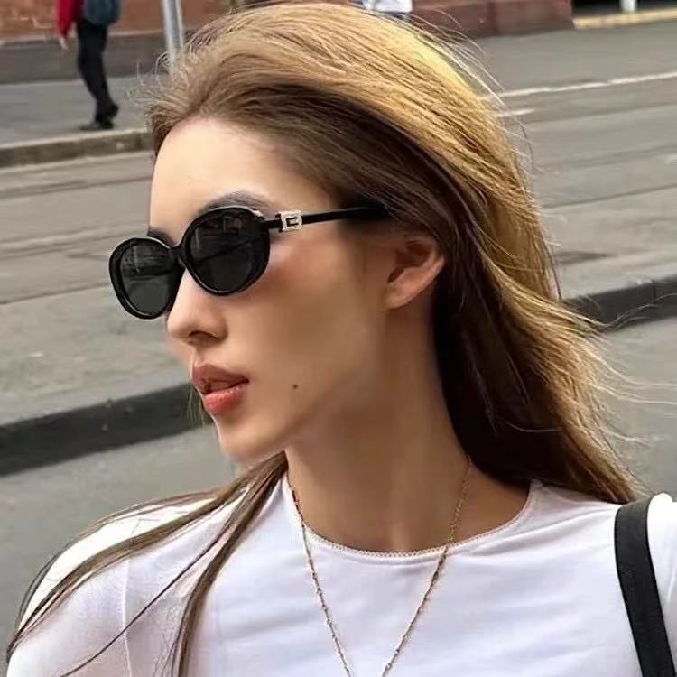 2025 新しいヨーロッパとアメリカのレトロなキャットアイサングラス女性の小さなフレーム休暇オーバル日焼け止めサングラス抗 UV|undefined