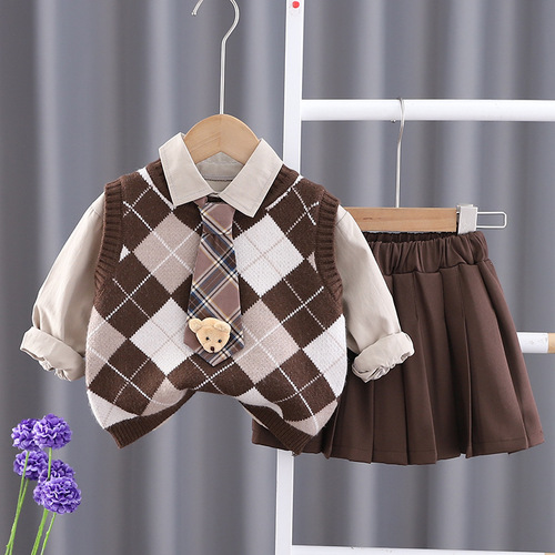 Boys and girls spring clothing children's tie pendant bear sweater culottes three-piece suit children's clothes fashionable baby spring and autumn