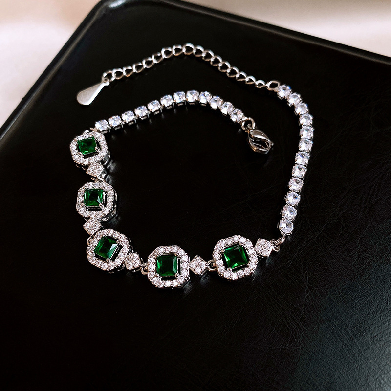Diseño de nicho Pulsera de temperamento de alta calidad Pulsera Joyas de pulsera de circonita súper parpadeante Pulsera de estilo ins Mujer