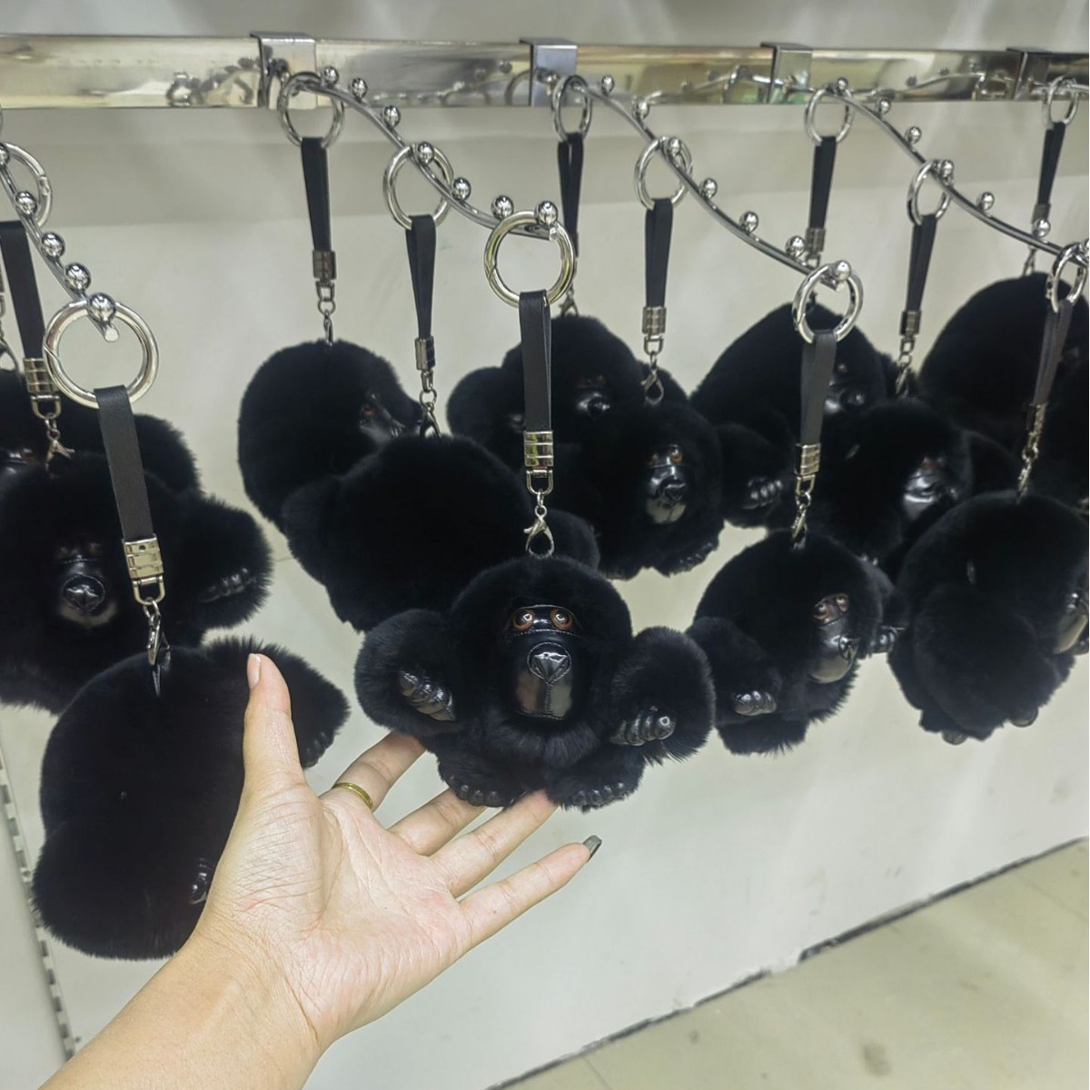Colgante de llavero de coche de gorila de piel de conejo Rex lindo muñeco de peluche de alta gama colgante de mochila escolar regalo