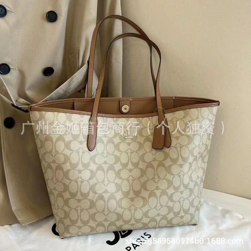 Coach's New City33 Classic Monogram Tote Bag Shopping Bag Large Capacity Commuter Fashion Versatile Women's Bag Coach's New City33 Classic Monogram Tote Bag Shopping Bag Large Capacity Commuter Fashion Versatile Women's Bag