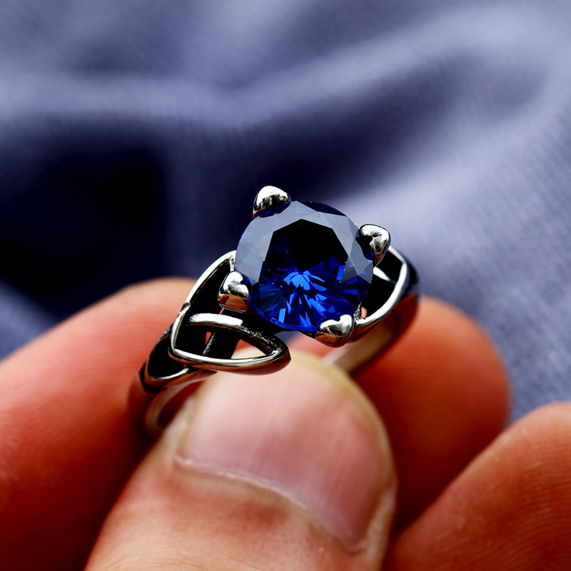 맥주 유럽과 미국의 복고풍 패션 간단한 티타늄 스틸 링 도매 블루 다이아몬드 스테인레스 스틸 여성 링 기질