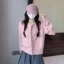 韩系蕾丝拼接减龄甜美圆领单排扣针织上衣女早春新款宽松毛衣外套