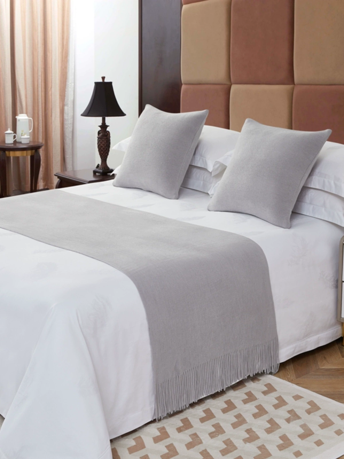 Постельное покрытие для кровати Bedfall Tail Towel Homestay High-end Роскошь отельная кровать простыня домохозяйственный новый китайский образец однотонная кровать с полотенцами