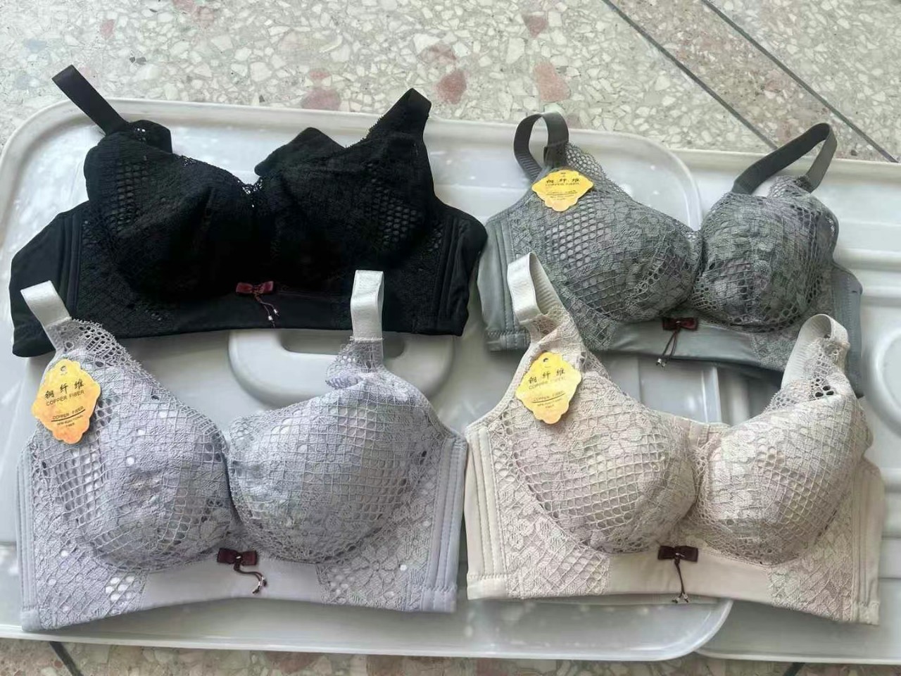 Inventario de productos de cola aire acondicionado agujero taza delgada sujetador transpirable para mujer ropa interior ajustable algodón para bebé