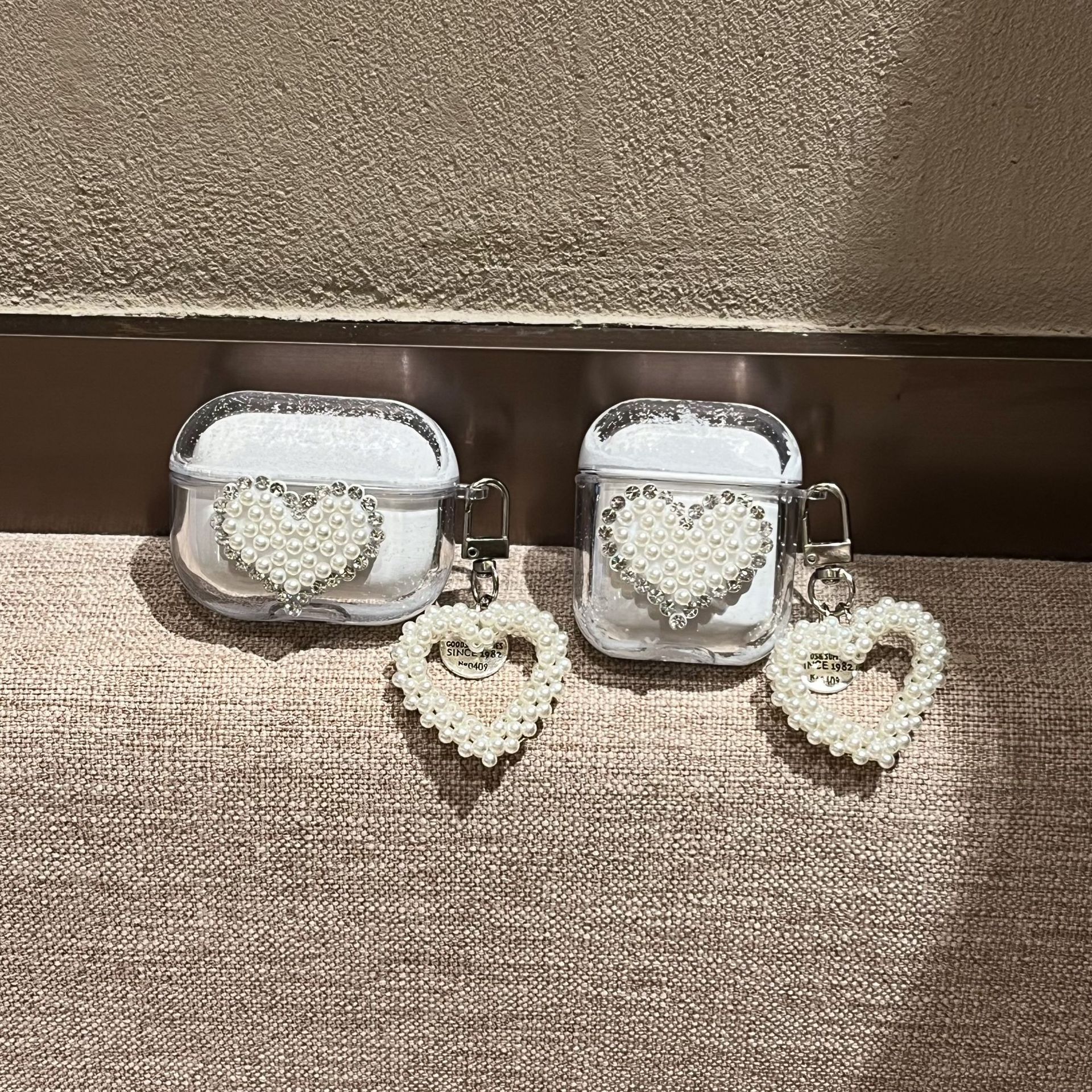 Quicksand Pearl love pendant suitable for airpods3 protective case pro2 wireless Bluetooth 1/2 generation earphone case_voghion.com
