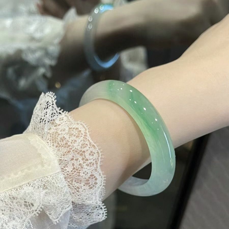 Vòng tay ngọc bích Miến Điện băng hoa tự nhiên chính hãng Laokeng nữ – đường kính trong 51–65 mm