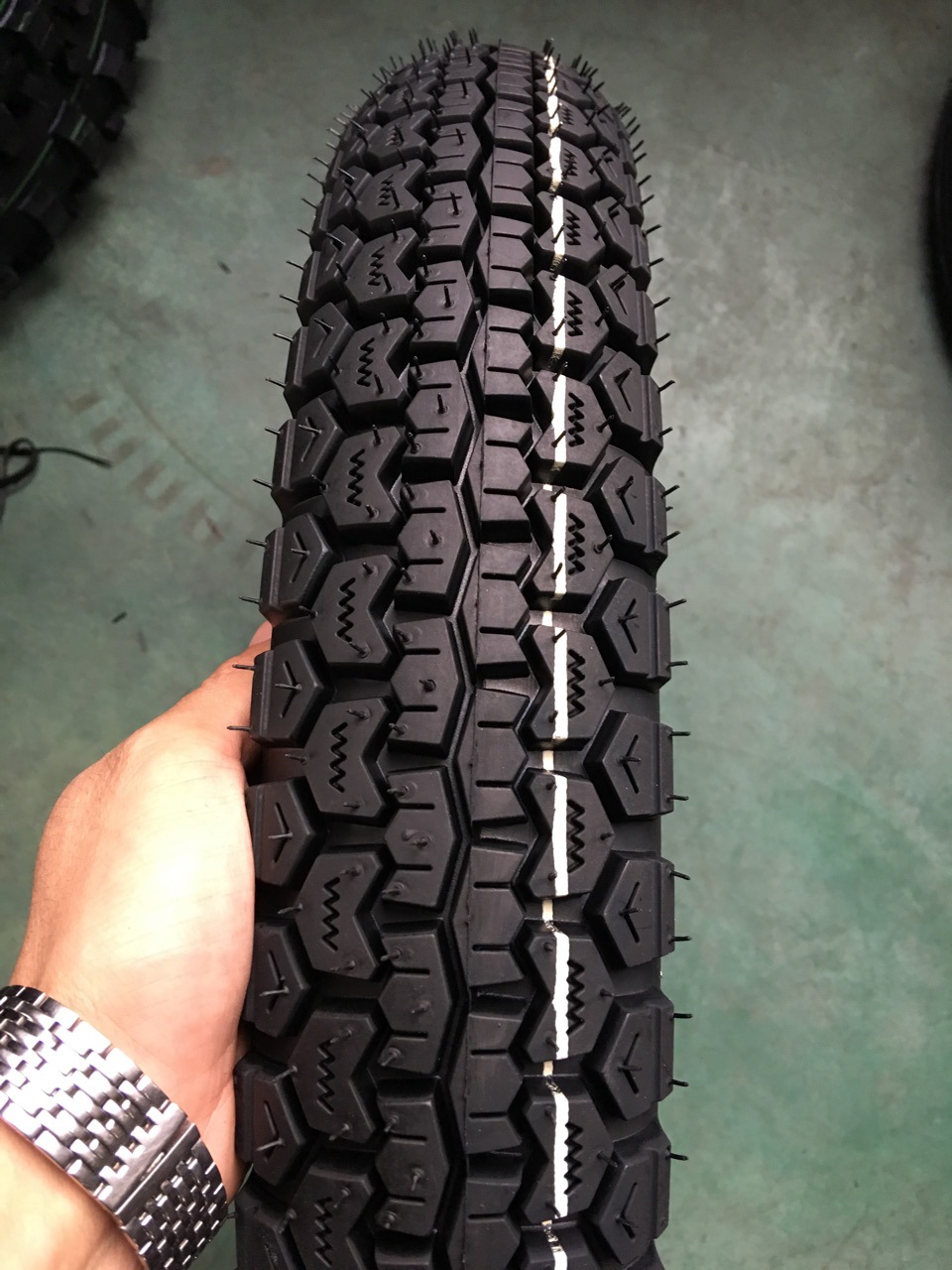 3.25-18 摩托车外胎 motorcycle Tyre motorcycle tire摩托车轮胎