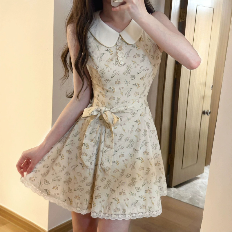 Summer Floral Sleeveless Dress with a Luxurious Feel, Sweet and Slimming, Featuring a Doll Collar, French Style, Beautiful Tie-Up Design, and a Sleeveless Short Skirt Summer Floral Sleeveless Dress with a Luxurious Feel, Sweet and Slimming, Featuring a Doll Collar, French Style, Beautiful Tie-Up Design, and a Sleeveless Short Skirt