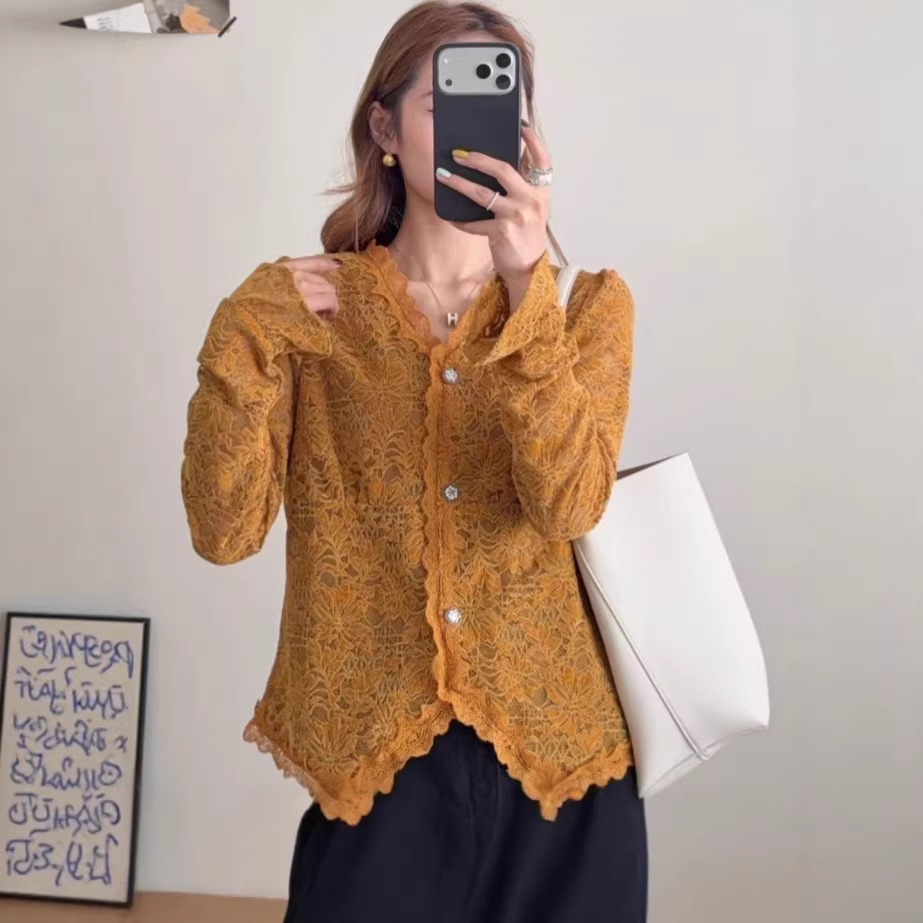 韩版气质蕾丝长袖打底衫2026春季新款修身显瘦薄款洋气小衫女