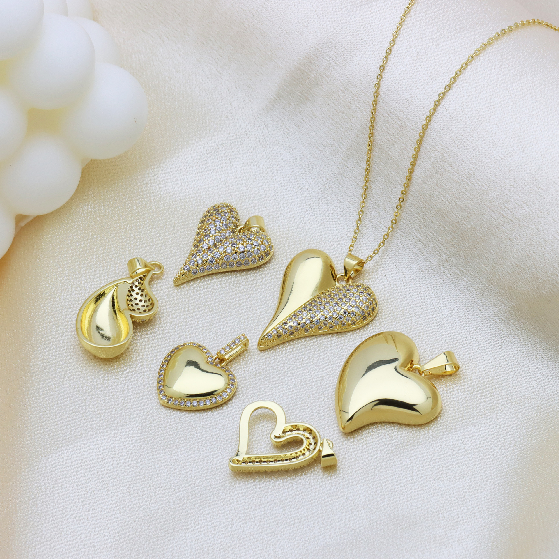 12g Weight Copper Pendant Material Pendant Necklace Classification Copper Chain Material 1 Piece Quantity Daily Occasion Copper Material Heart Shape Pattern Women's Gender Simple Style Style Copper Heart Shape Pendant Necklace 2