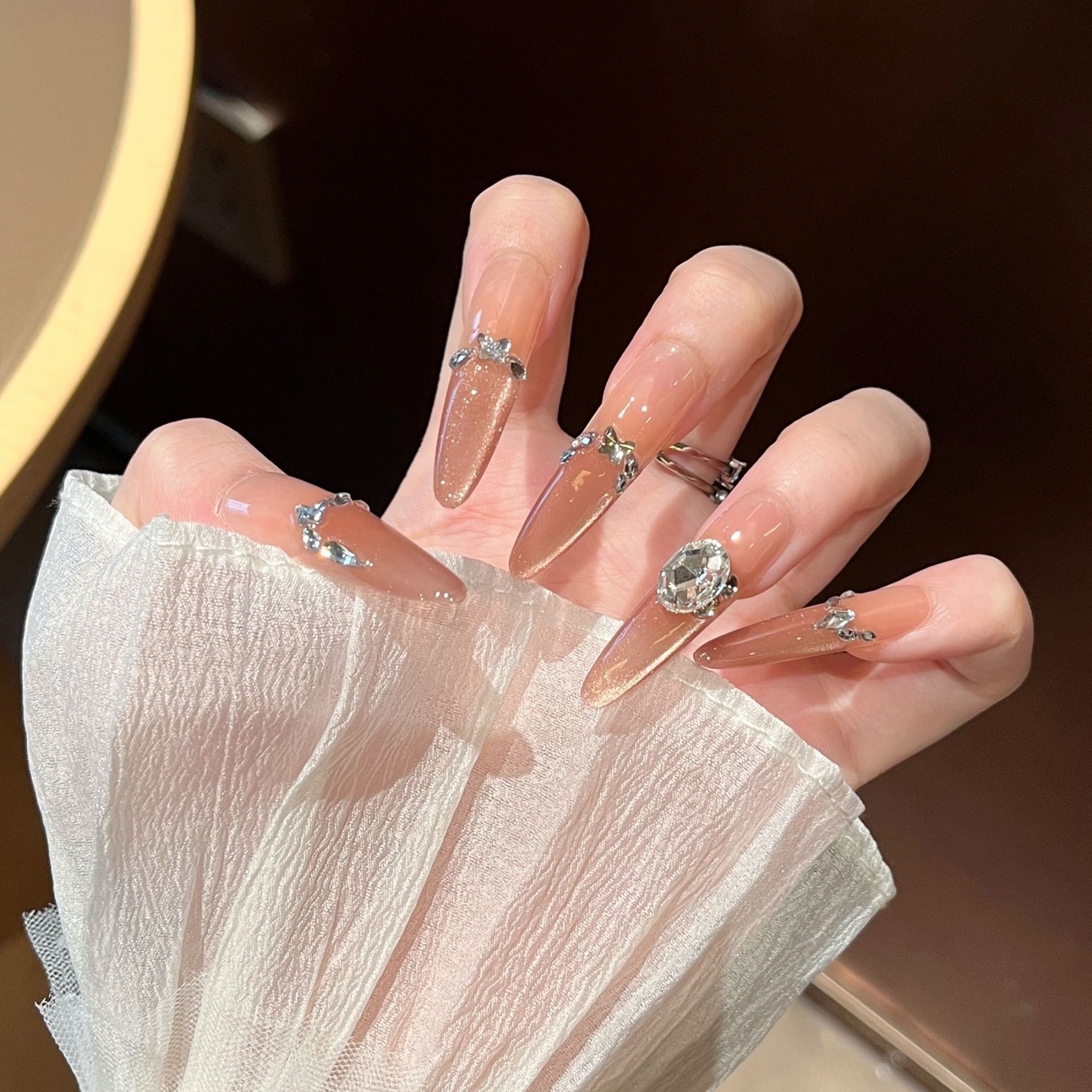 Otoño y invierno nuevos productos de desgaste de uñas hechas a mano puro pieza de uñas fina perro largo 4.0 desmontable uñas falsas al por mayor