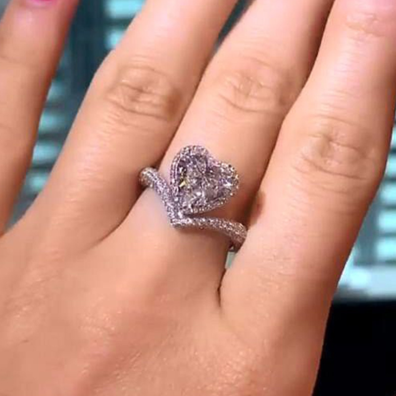 Copper Material Heart Shape Pattern Women's Gender Wholesale Sweet Shiny Heart Shape Copper Inlay Zircon Rings