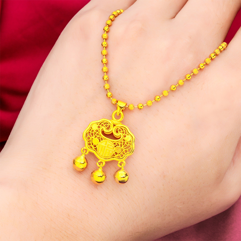 Jóias unissex Moda ouro longa vida bloqueio oco sino pingente areia ouro luz areia colar_voghion.com