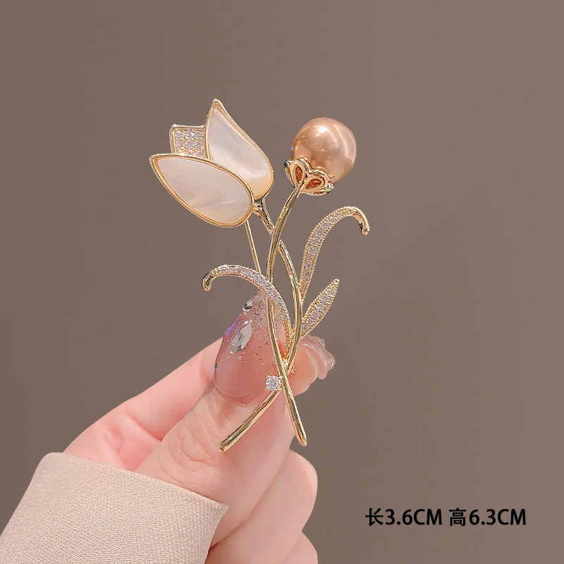 Exquisito tulipán mujeres de alto grado perla cristal ramillete elegante flor chal hebilla pin abrigo traje broche