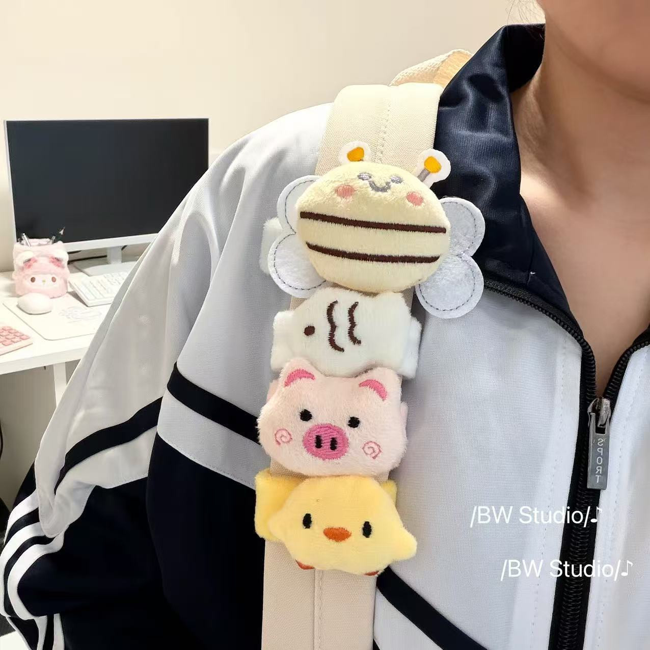 New creative cute cartoon backpack charm, adorable pet bag strap accessory, perfect gift for girlfriends and friends, plush toy pendant for girls