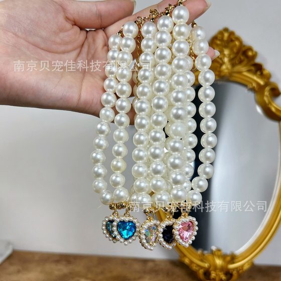 Pet Necklace Cat Pearl Collar Dog Collar Neck Chain Retro Love Pendant Cats and Dogs Cute Neck Jewelry