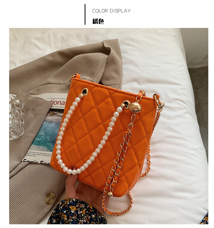 Fashion Embroidery Thread Rhombic Chain Shoulder Messenger Portable Bag Wholesale display picture 1