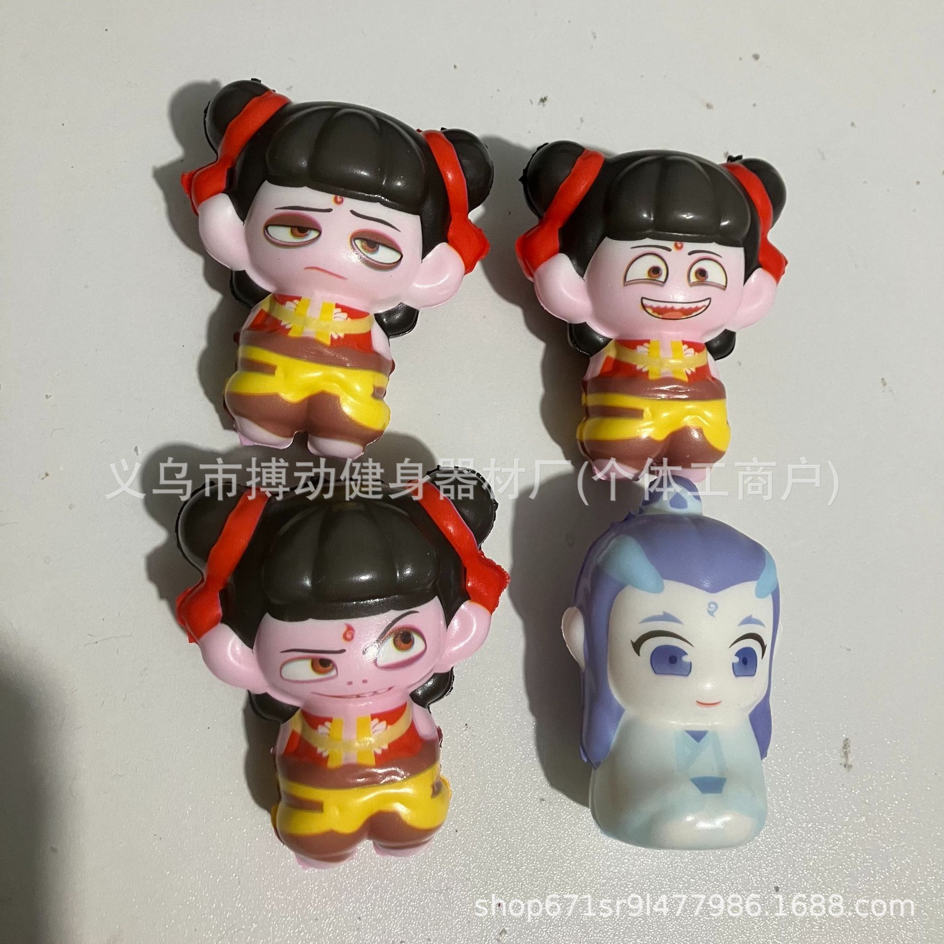 El suministro de primera mano explotó Nazha amasador fabricante de venta directa Nazha Pu rebote lento ao Bing serie de animación muñecas