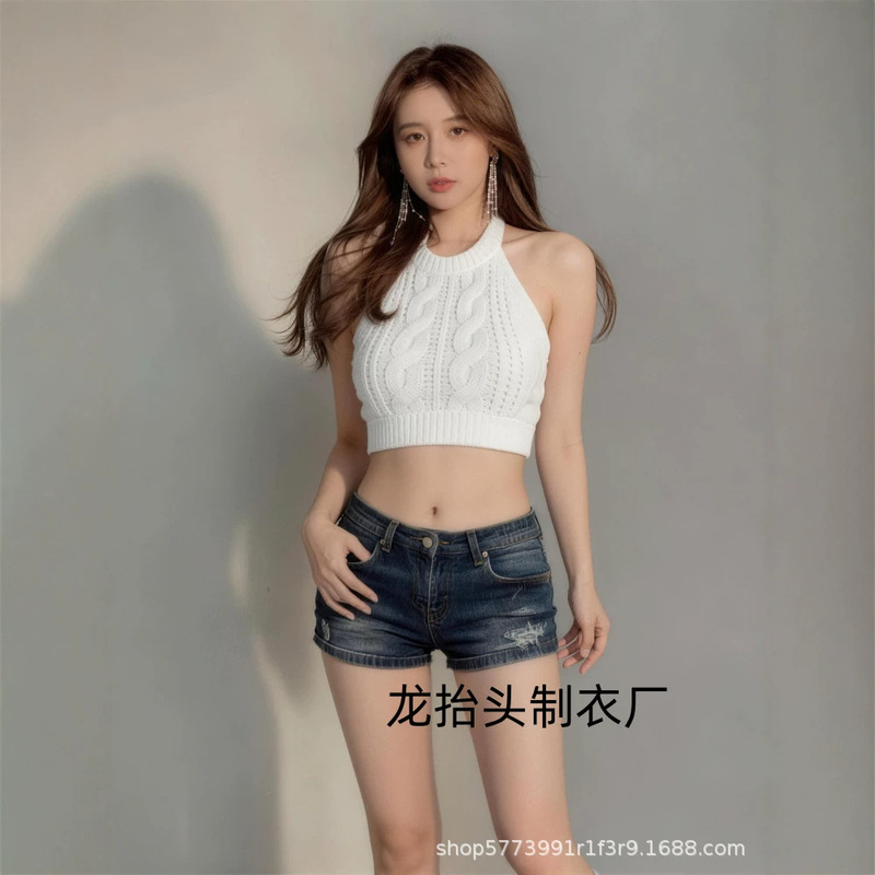 Sleeveless Knitted Halter Neck Slim Fit Crop Top for Women, Tight-Fitting, Off-Shoulder, Sexy Short Style, Versatile Top, Casual Outfit