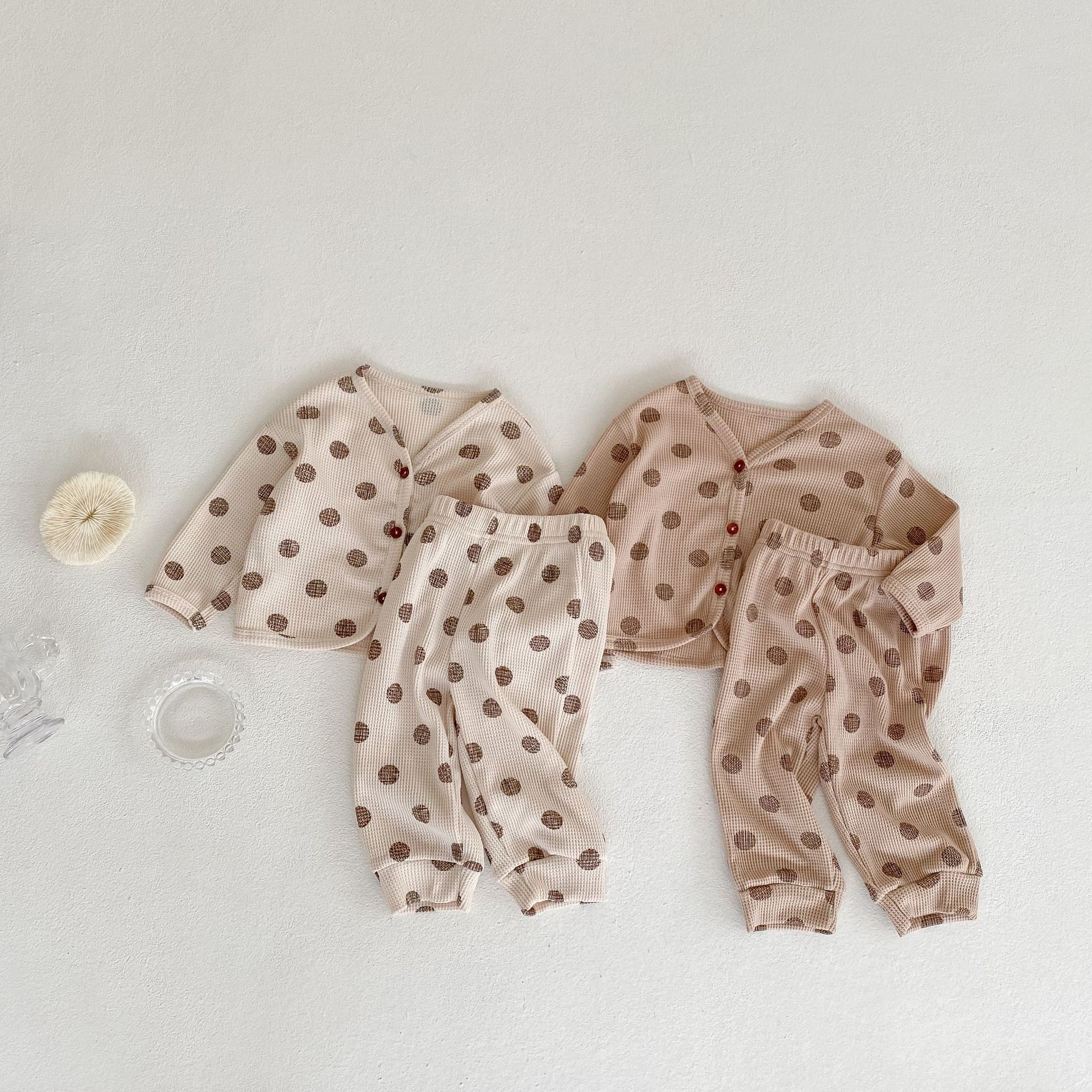 INS2024 Herfst Wafel Dot Print Set voor Jongens Meisjes Baby Top en Broek, Tweedelige Huiskleding_voghion.com