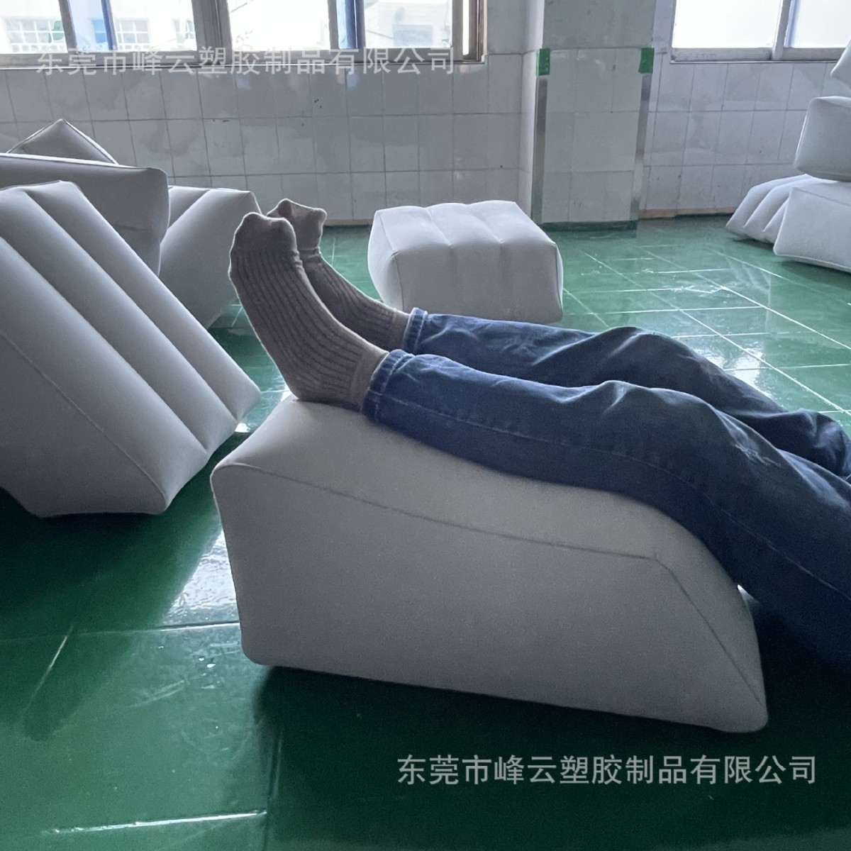 Wholesale processing calf pillow slope leg cushion PVC flocking material inflatable leg pillow sofa cushion leg blowing cushion