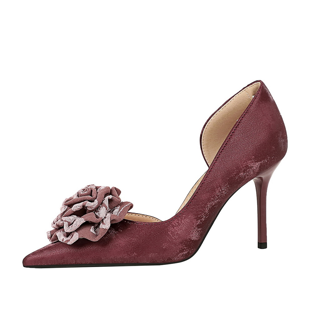 High heels, stiletto heels, shallow-cut, pointy side, floral shingles_voghion.com