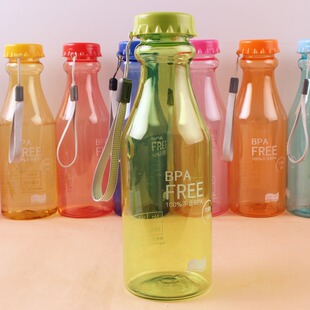 ��ɫ��©ˮ�� �ܷ���ˤ������ˮƿ ��̖550ML�\��ˮ�� �S�Ҷ���