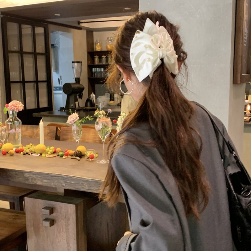 法式珍珠蝴蝶结抓夹光泽感缎面贝壳发抓鲨鱼夹饱满后脑勺发爪发饰|undefined