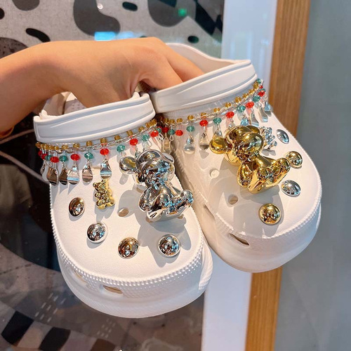 cross violent bear hole hole shoes buckle colorful bar Xiaohongshu stereo shoe flower decoration removable Stedwell 