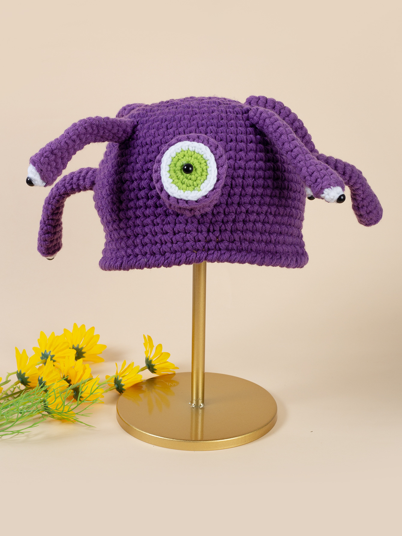 Nischen-handgewebte Hüte sind lustig und witzig, lila, kindliche Dekoration mit Wollmützen, Häkelmützen_voghion.com