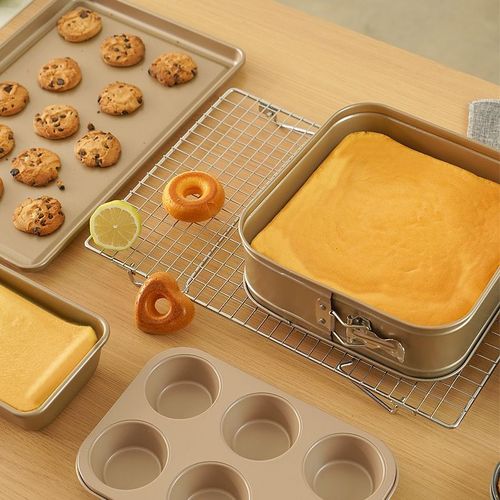 Golden baking five-piece set toast box pizza baking pan with 6 muffin cups square lock cake mold cake mold