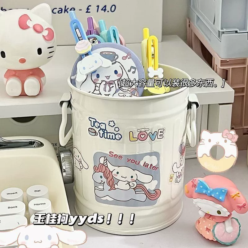 Настольный держатель для ручек (Sanrio) — большое многофункциональное металлическое ведёрко, Hello Kitty и Cinnamoroll