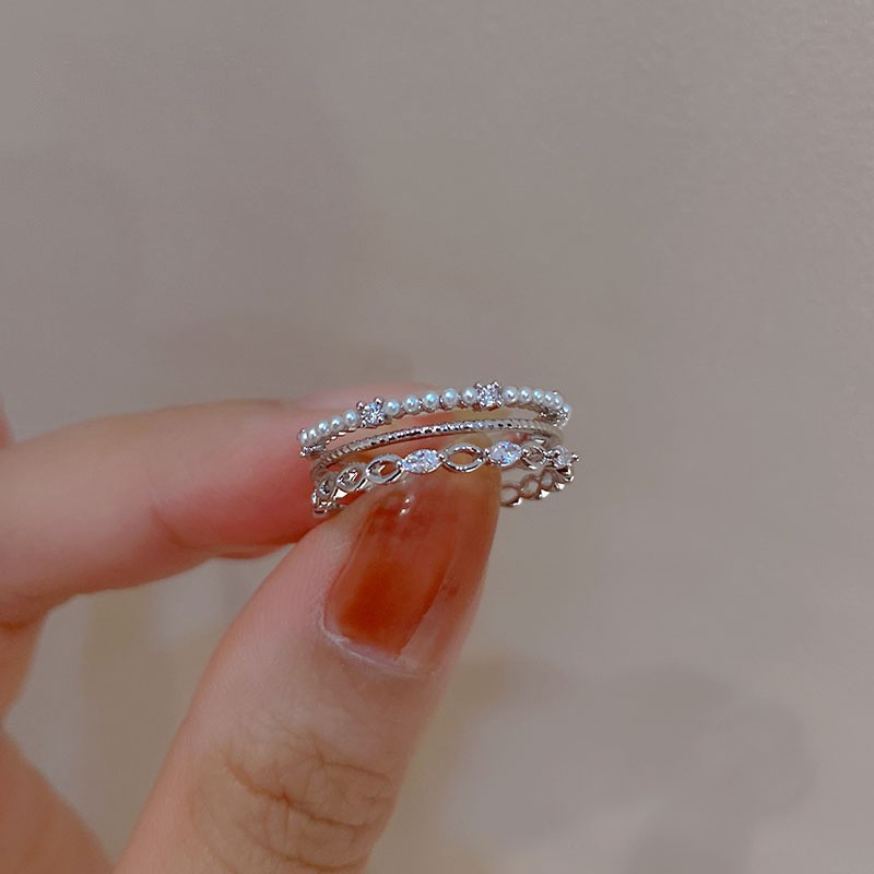 Corea del Sur ins triángulo circón anillo abierto nicho creativo versátil anillo de dedo índice elegante lujo ligero accesorios de alto sentido