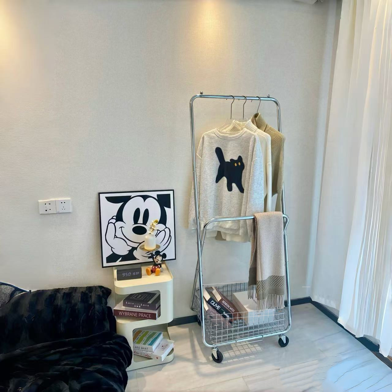 French-Style Floor-Standing Coat Rack, Bedroom Clothes Rack, Mobile Light Luxury Silver Clothes Drying Rack, Clothes and Bag Storage Rack