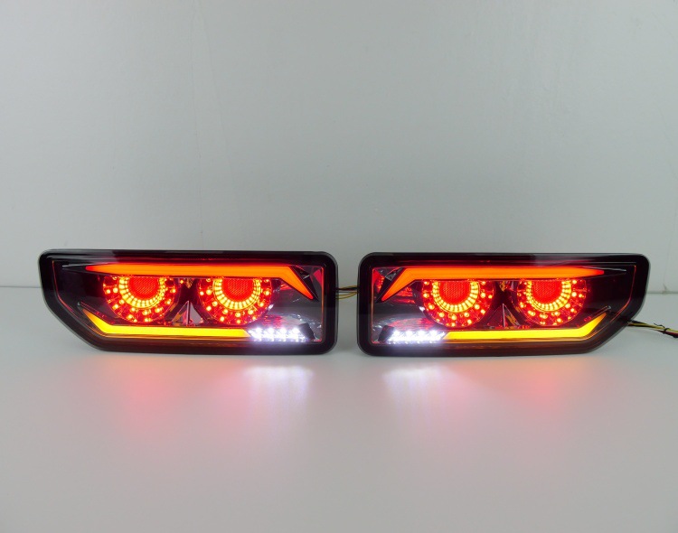 Suitable for Suzuki 19-24 Jimny Rear Bumper Light Brake Light Flowing Water Turn Signal Tail Light