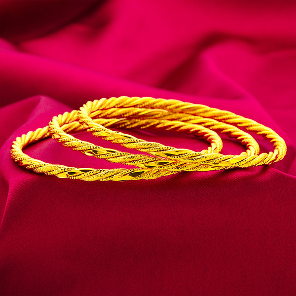 fashionable bracelet with pigtail