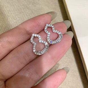 925�y������ С�t�������W����J���Ů�й��L�߼���һ�����l