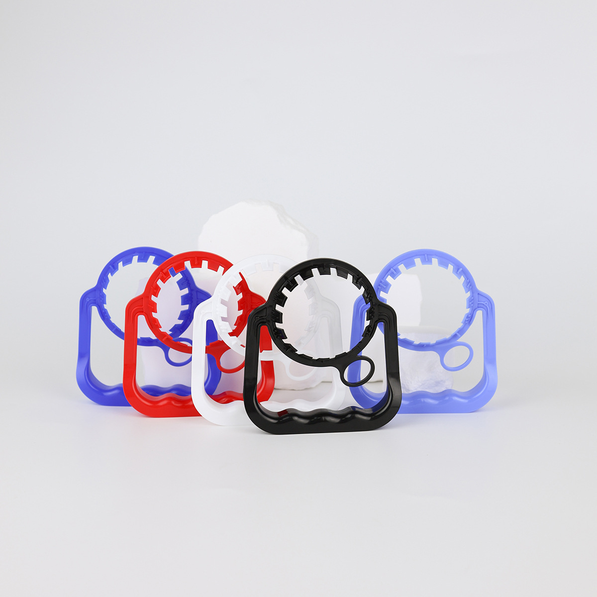 Proveedores al por mayor desechable cubo de agua potable mango de plástico 55 calibre PE mango de cubo de agua mineral mango