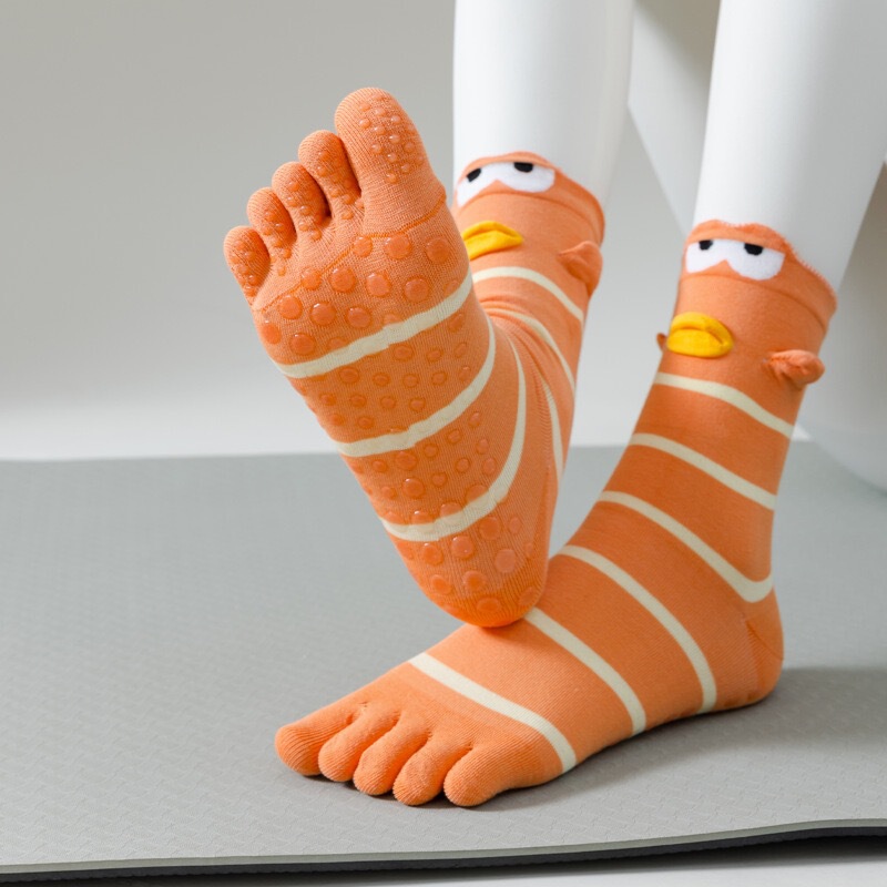 Bikini Island Ugly Fish Yoga Socks Five-Toe Summer Non-Slip Cotton Socks Funny Mid-Calf Socks Women's Sports Fitness Split-Toe Socks