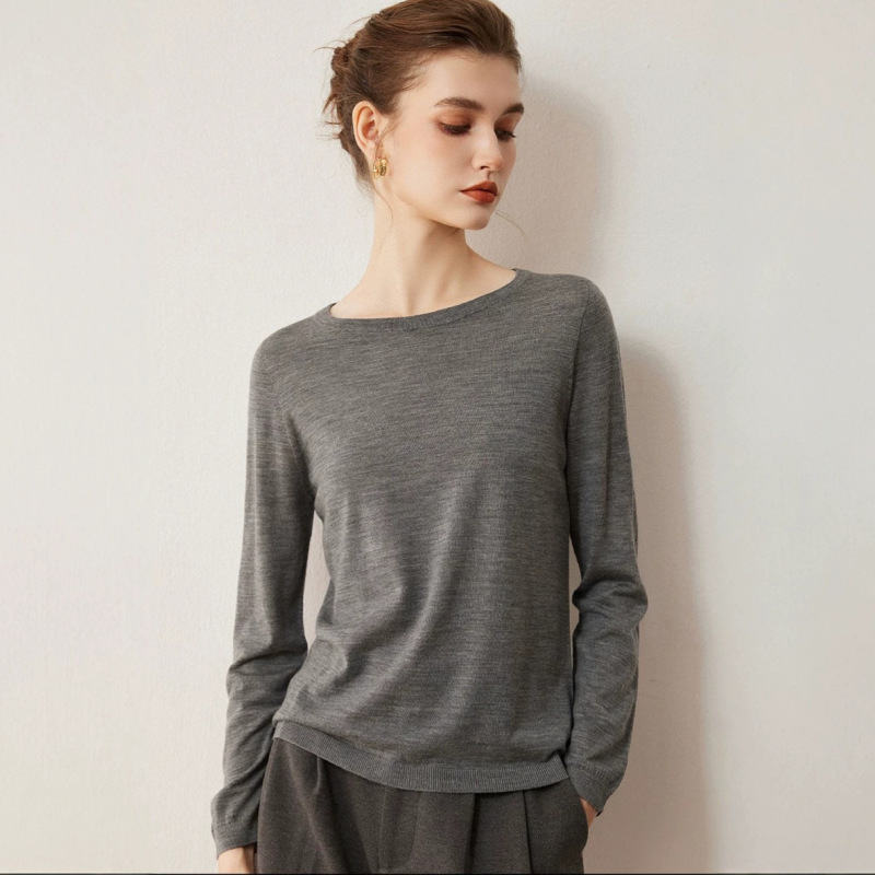 Seamless Knit Yangzi Yarn Fine-Spun Thin Wool Sweater with Round Neck, Regular Shoulders, Long Sleeves, and Round Neck Base Layer for Women