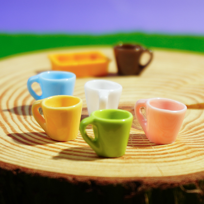 Mini modelo de simulación de mini modelo de mini decoración de mini decoración de paisaje taza de seis colores plato de resina