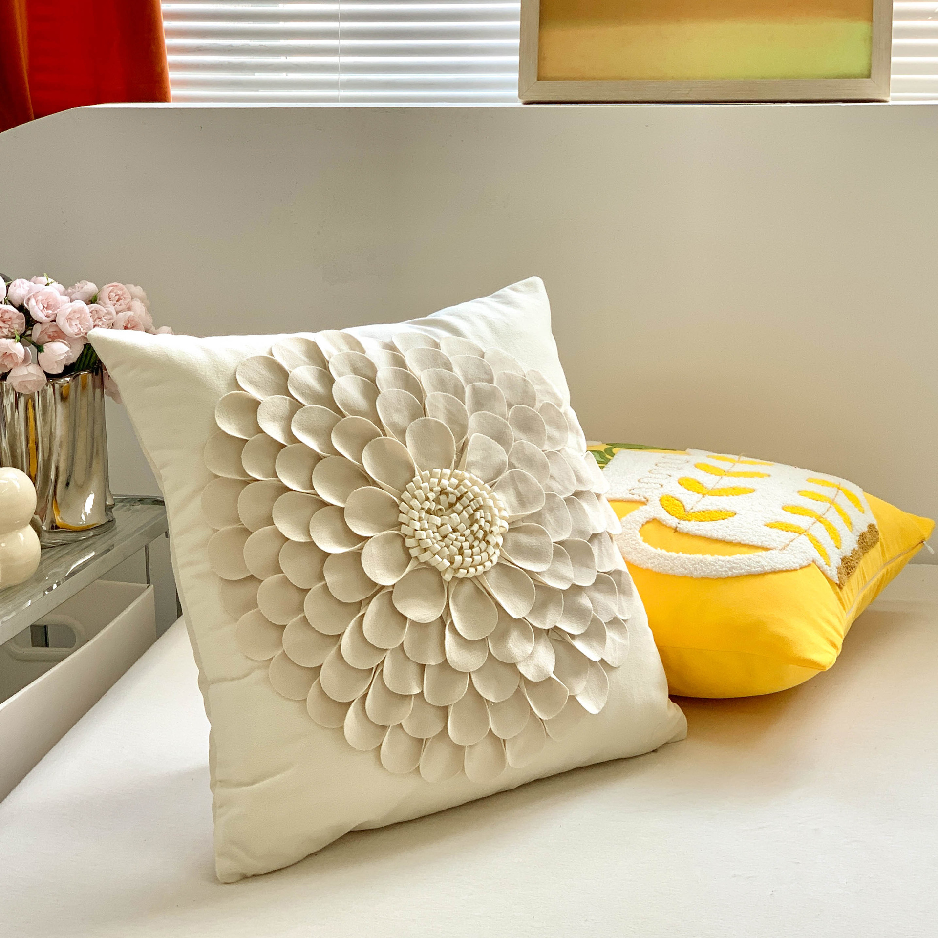 400g Weight throw pillow Home Textiles & Decor Type Plush Material Flower Pattern Cute, Pastoral Style Cute Pastoral Flower Plush Throw Pillow 2