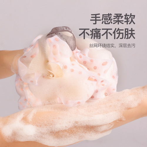 Manufacturer wholesale bubble bath cute girl large polka dot bath flower soft bath ball that is not easy to scatter when rubbed on the back